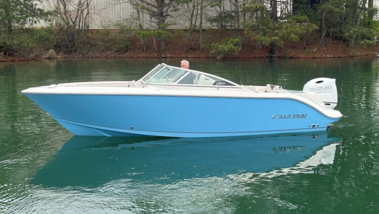 Sailfish Boats 226DC with DF200ATXW engine. Sailfish Boats 226DC with DF200ATXW engine.