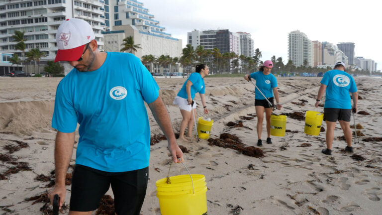 The Suzuki Krewe hit popular Las Olas Beach in Fort Lauderdale for a clean up. The Suzuki Krewe hit popular Las Olas Beach in Fort Lauderdale for a clean up.