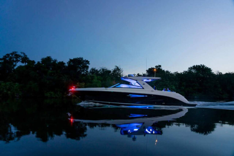 Sea Ray SLX 400 Sea Ray SLX 400