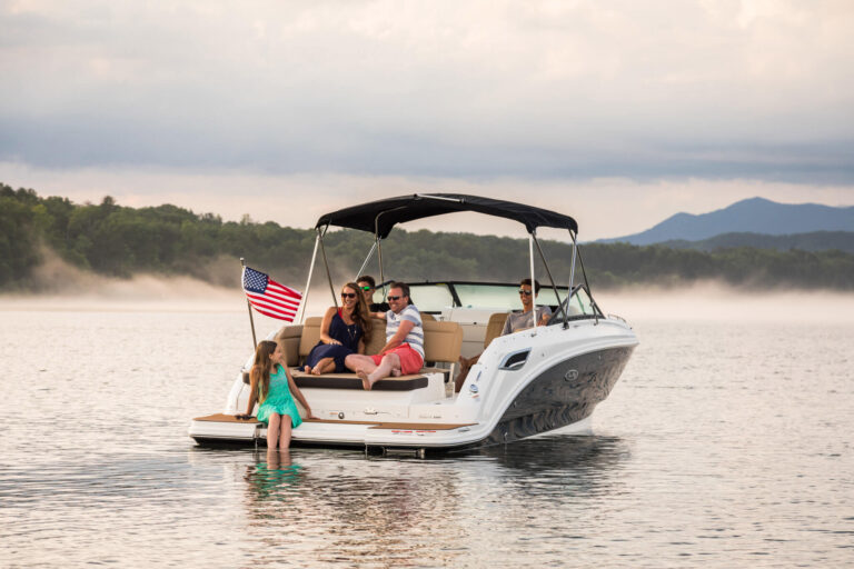 Making family memories aboard your Sea Ray. Making family memories aboard your Sea Ray.