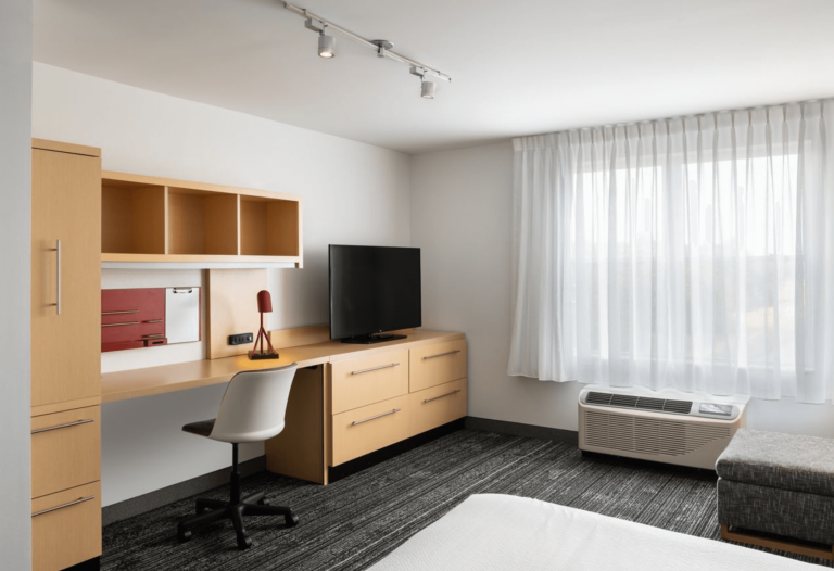 Studio Suite Desk & TV Studio Suite Desk & TV