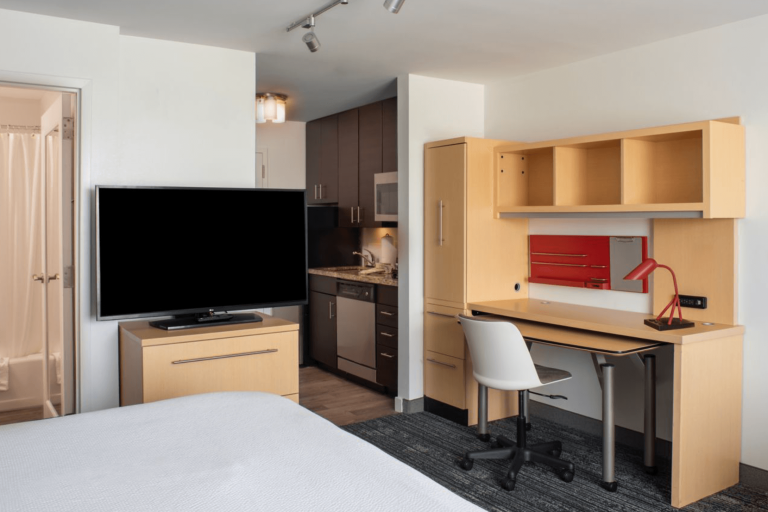 Studio Suite with 1 King Bed Studio Suite with 1 King Bed